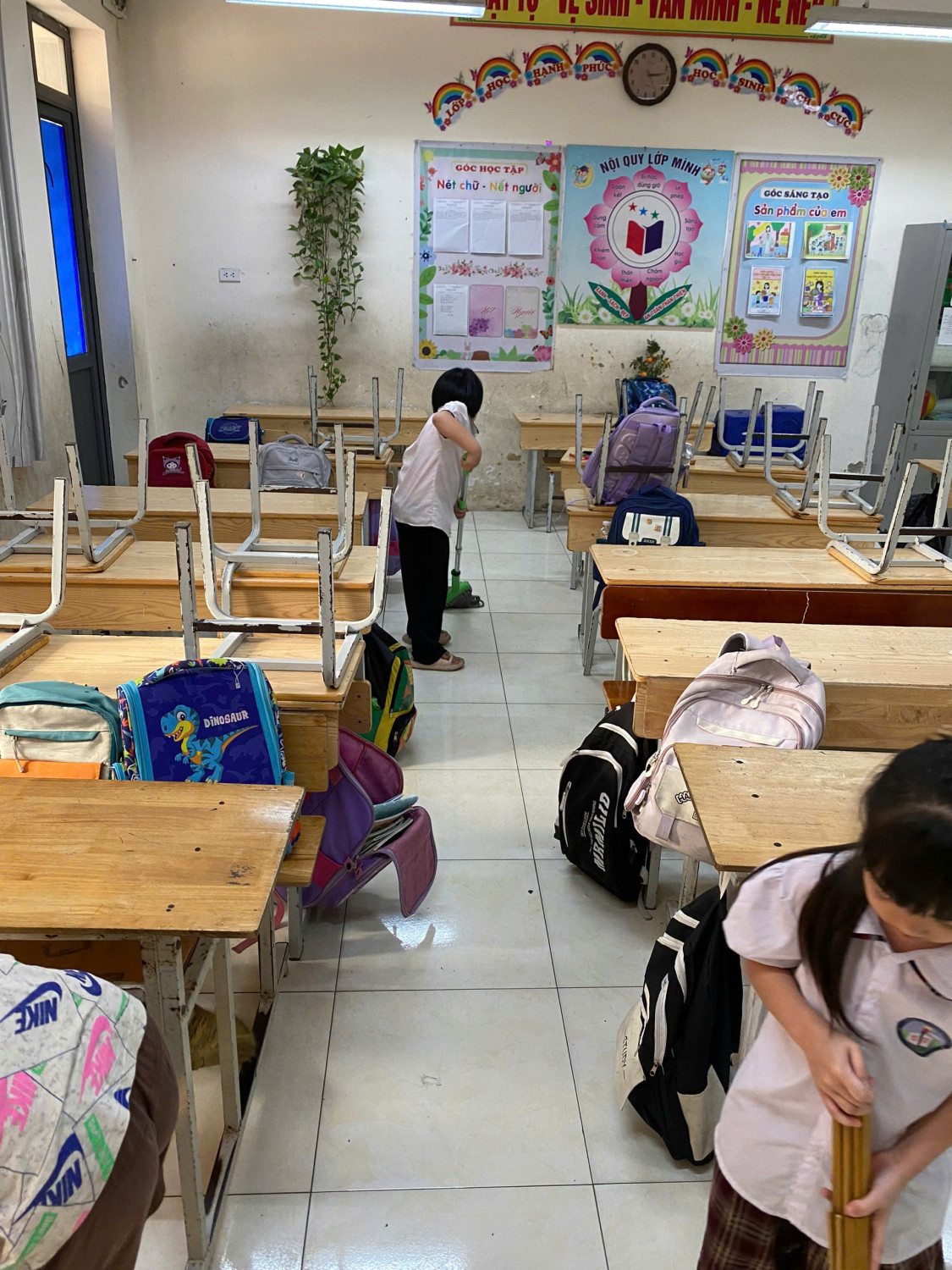 Vệ sinh môi trường, khử khuẩn chủ động phòng, chống bệnh Tay chân miệng